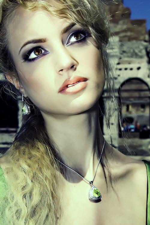 Wanda Liliana Pacifico : next page